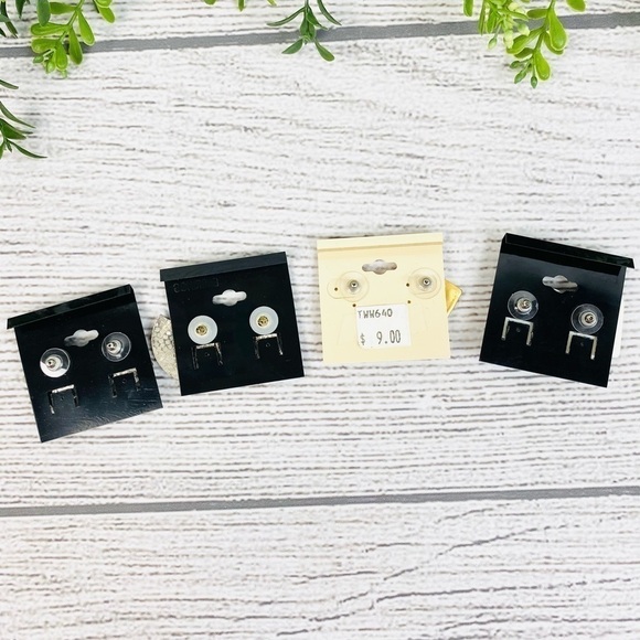 Vintage 80’s/90’s Bundle of 4 Fashion Earrings - Picture 4 of 8